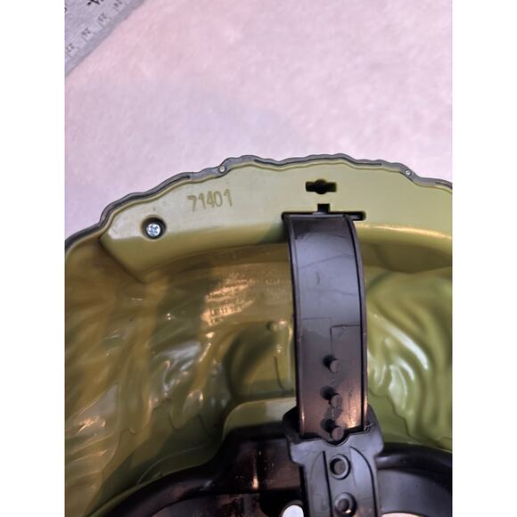 Kids Mask Hulk 2017 Marvel Moving Mouth and Eyebrows Hulk Out Mask by Hasbro - Picture 3 of 7